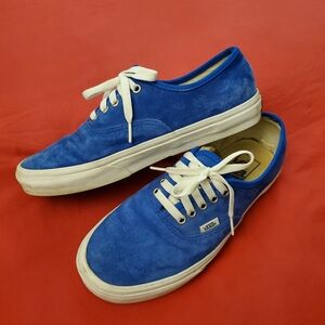 Vans Men's Blue Suede Sneakers